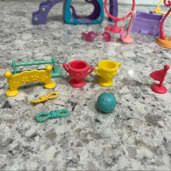 Littlest Pet Shop | Playground Lot - Picture 3 of 6